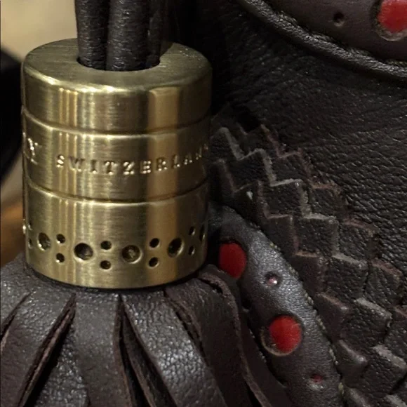 Bally Switzerland authentic Crossbody/shoulder bag EUC - Picture 4 of 13